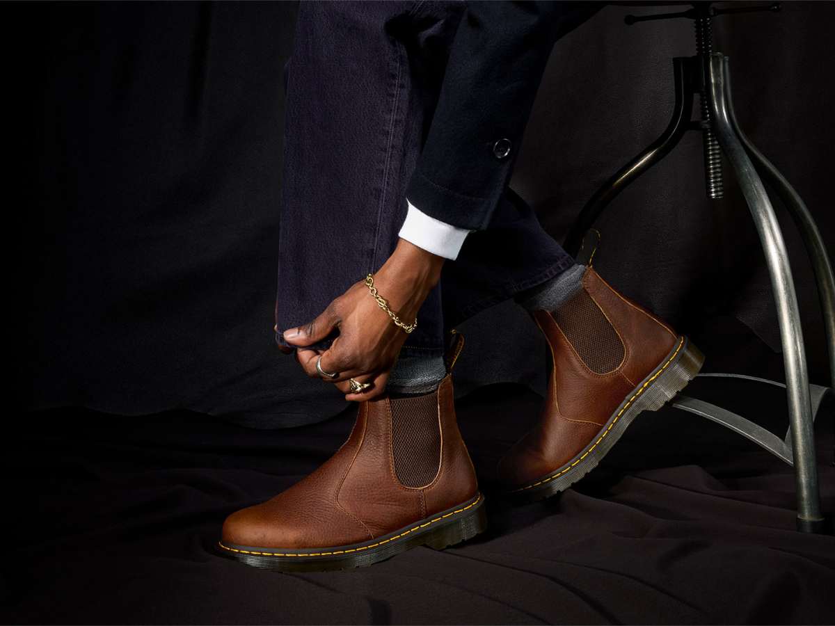 Styling doc martens men 2025