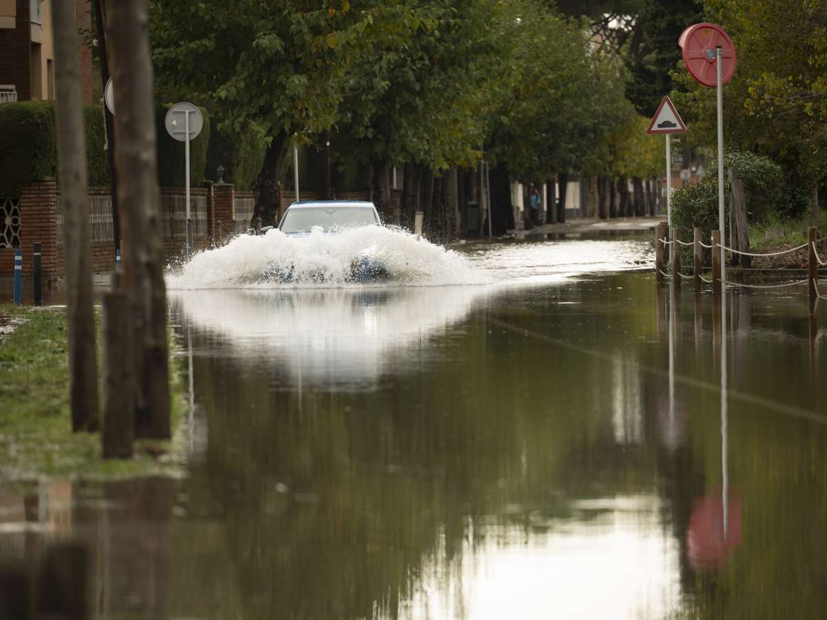 Barcelona s El Prat Airport Underwater as Flooding Devastates Area Men s Journal
