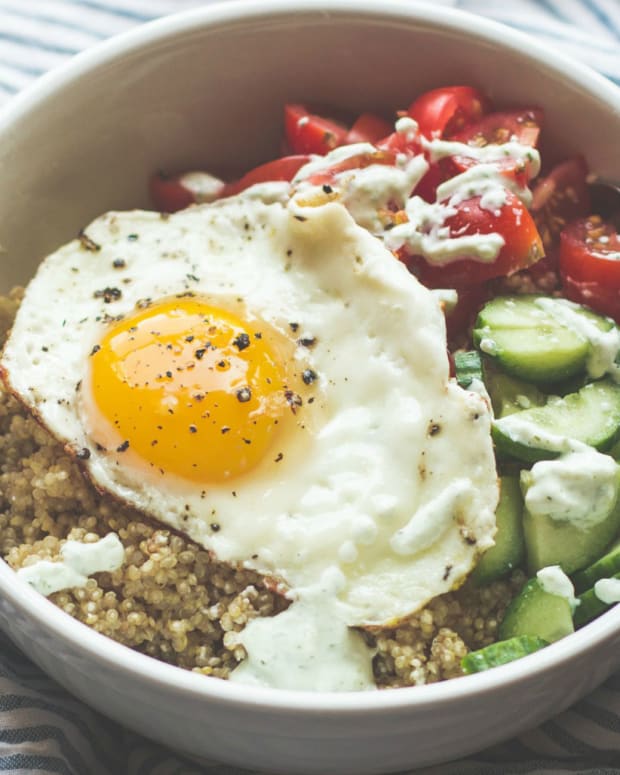 Recipe How to Make a Coconut Quinoa Breakfast Bowl with Blueberries Men's Journal