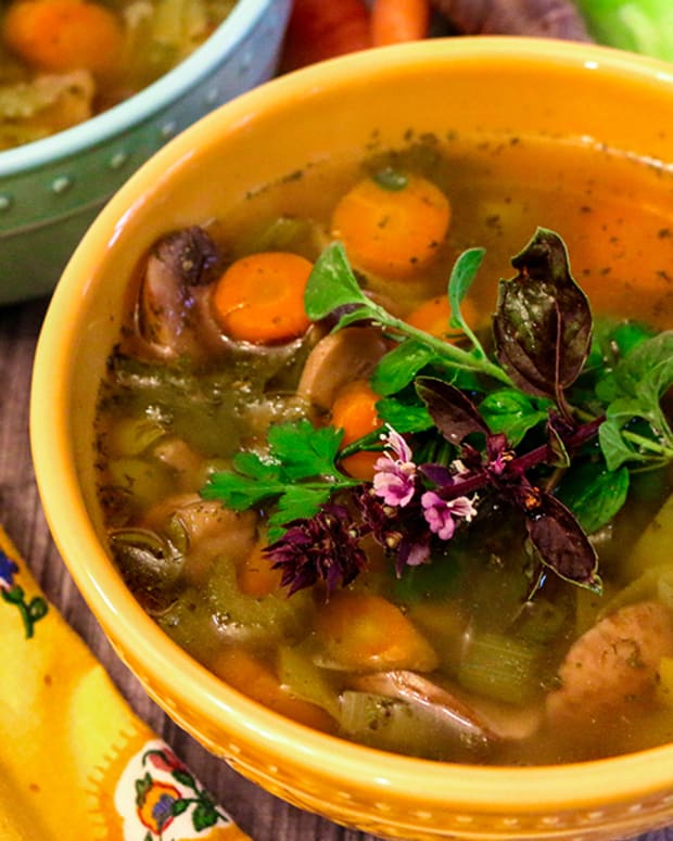 Recipe How to Make Instant Pot Vegetable Barley Soup Men's Journal