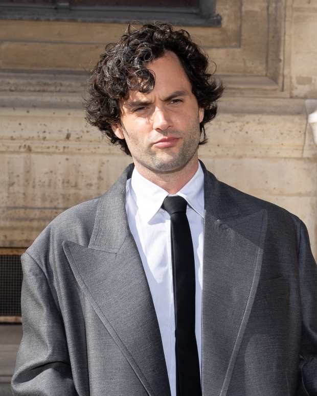 Penn Badgley attends the Valentino Womenswear Spring/Summer 2024 show as part of Paris Fashion Week  on October 01, 2023 in Paris, France.