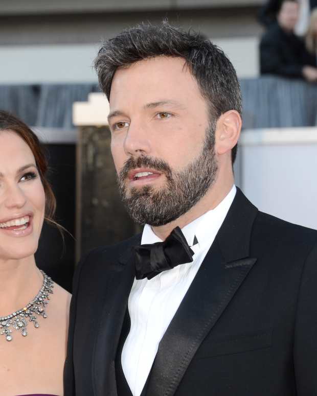 HOLLYWOOD, CA - FEBRUARY 24:  Actress Jennifer Garner and actor-director Ben Affleck arrive at the Oscars at Hollywood & Highland Center on February 24, 2013 in Hollywood, California.  (Photo by Jason Merritt/Getty Images)
