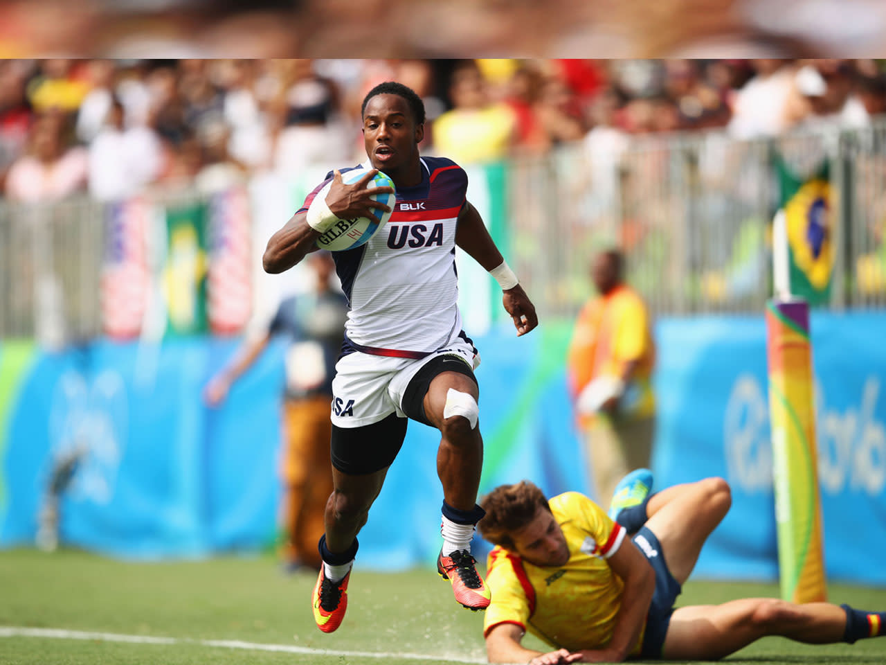 Beauden Barrett: The Global Sports Superstar You've Never Heard Of - Men's  Journal, image size:1280x960