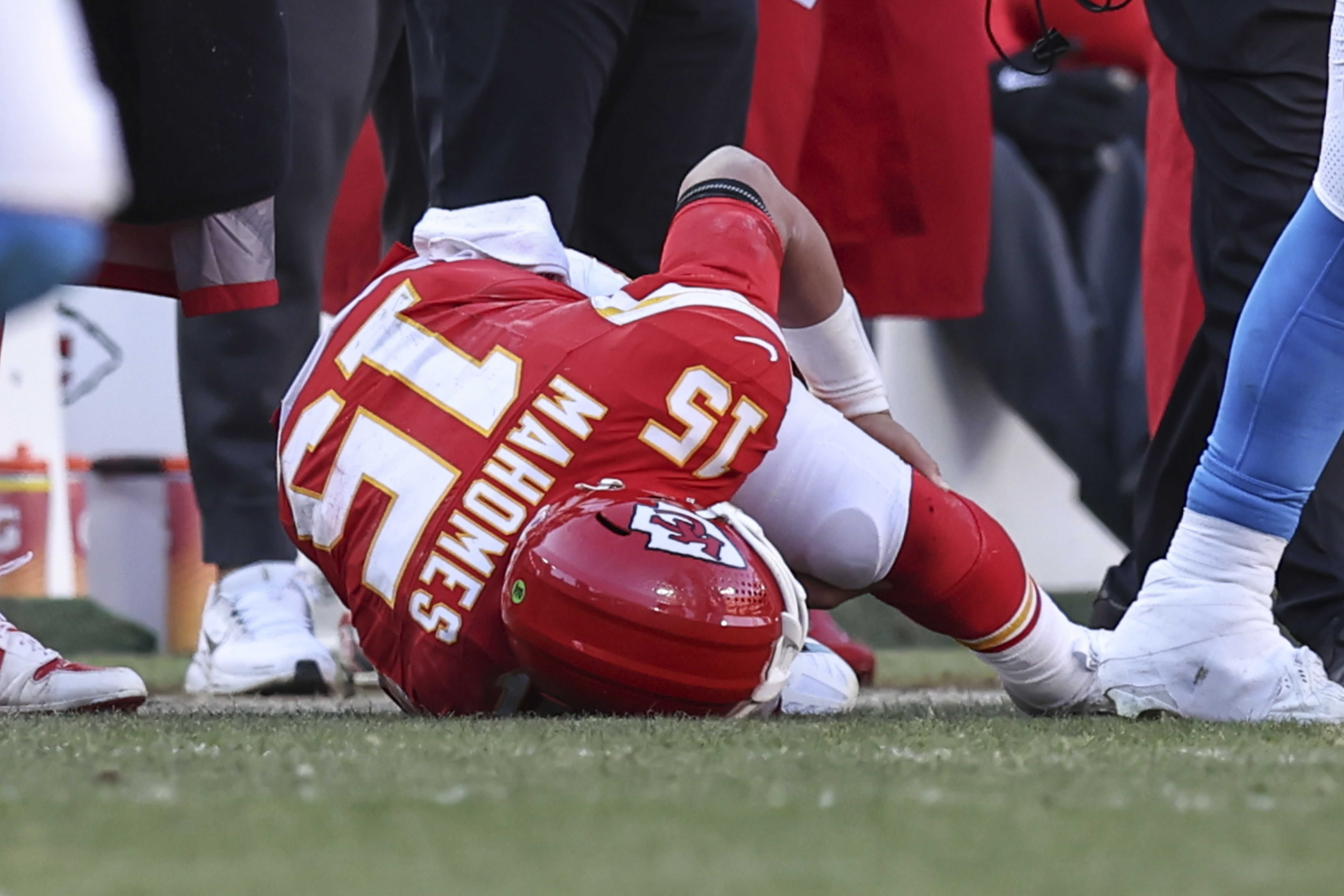 Patrick Mahomes' ACL Injury Recovery Timeline - Men's Journal