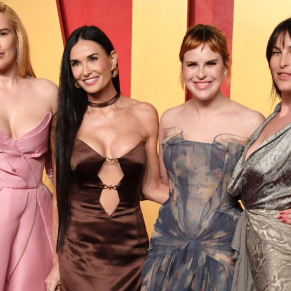 Bruce Willis, Demi Moore's Daughters Stun in Matching Pink Swimsuits -  Men's Journal, image size:1200x1200