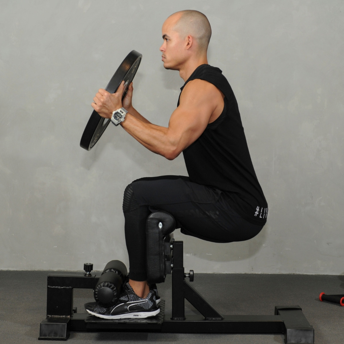 Sissy Squats: How to Do It, Benefits, Tips - Men's Journal, image size:1200x1200