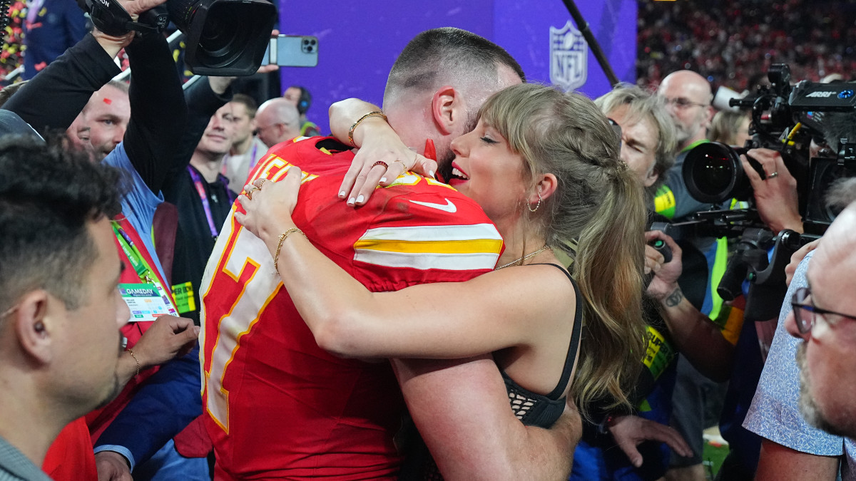 Travis Kelce Will 'Never Forget' One Moment With Taylor Swift - Men's Journal