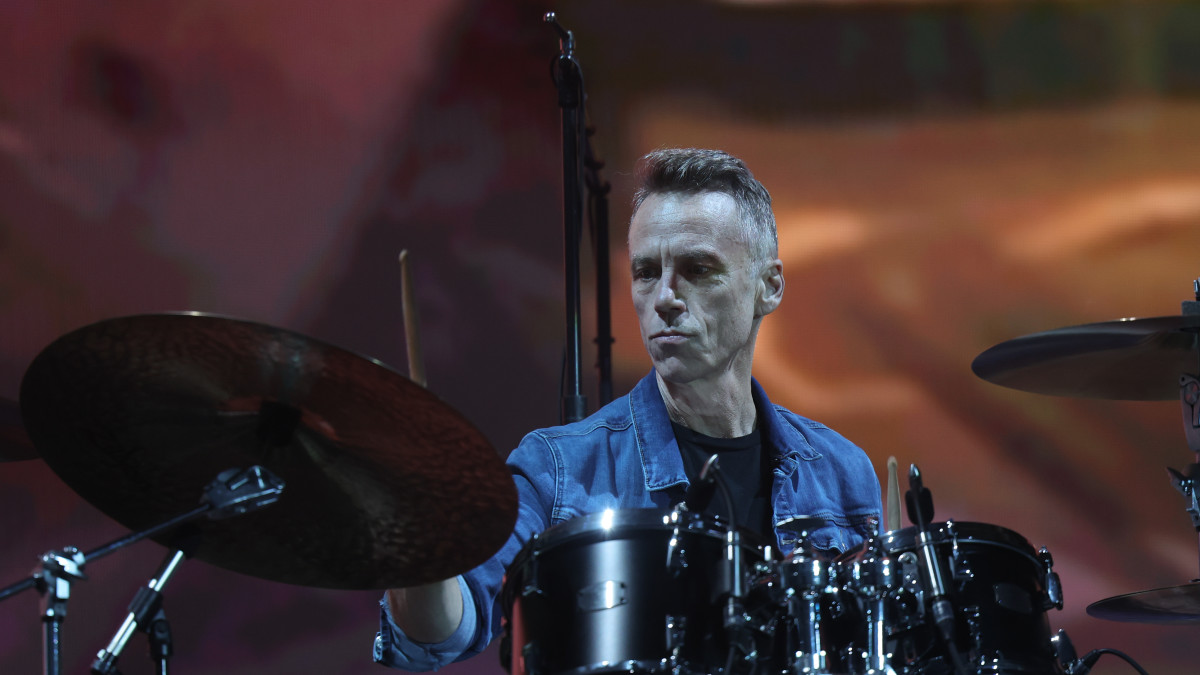 Matt Cameron, Pearl Jam Drummer, Quits After 27 Years - Men's Journal