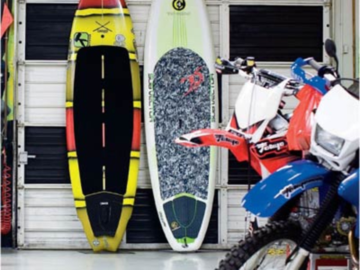 infinity surfboards carver - c4 waterman sub-vector - Men's Journal