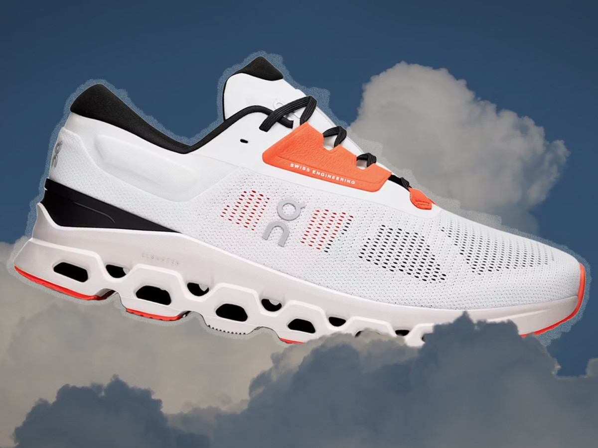 On's Cloudstratus 3 Running Shoes Are a Rare 40% Off - Men's
