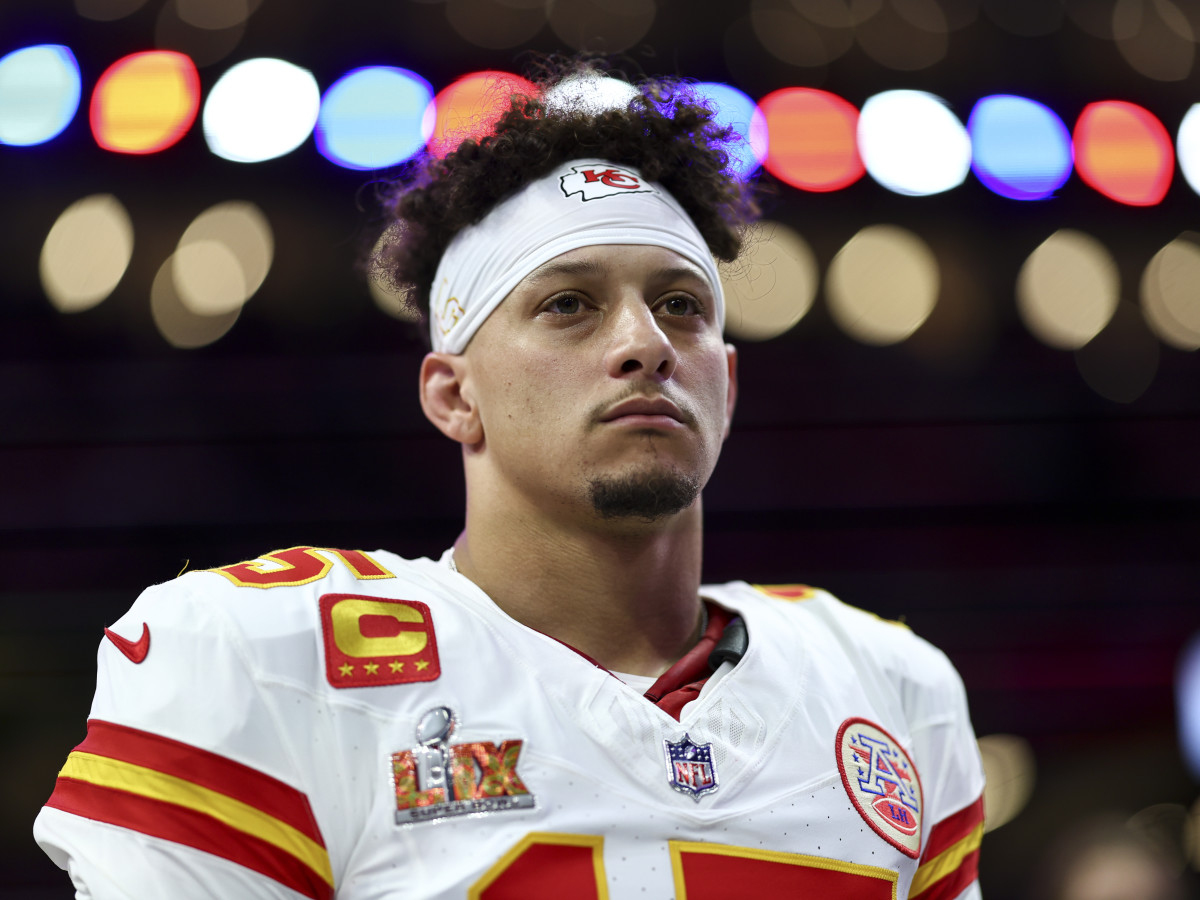 Patrick Mahomes Makes Huge Announcement for Fans Before 2025 NFL Season - Men's Journal