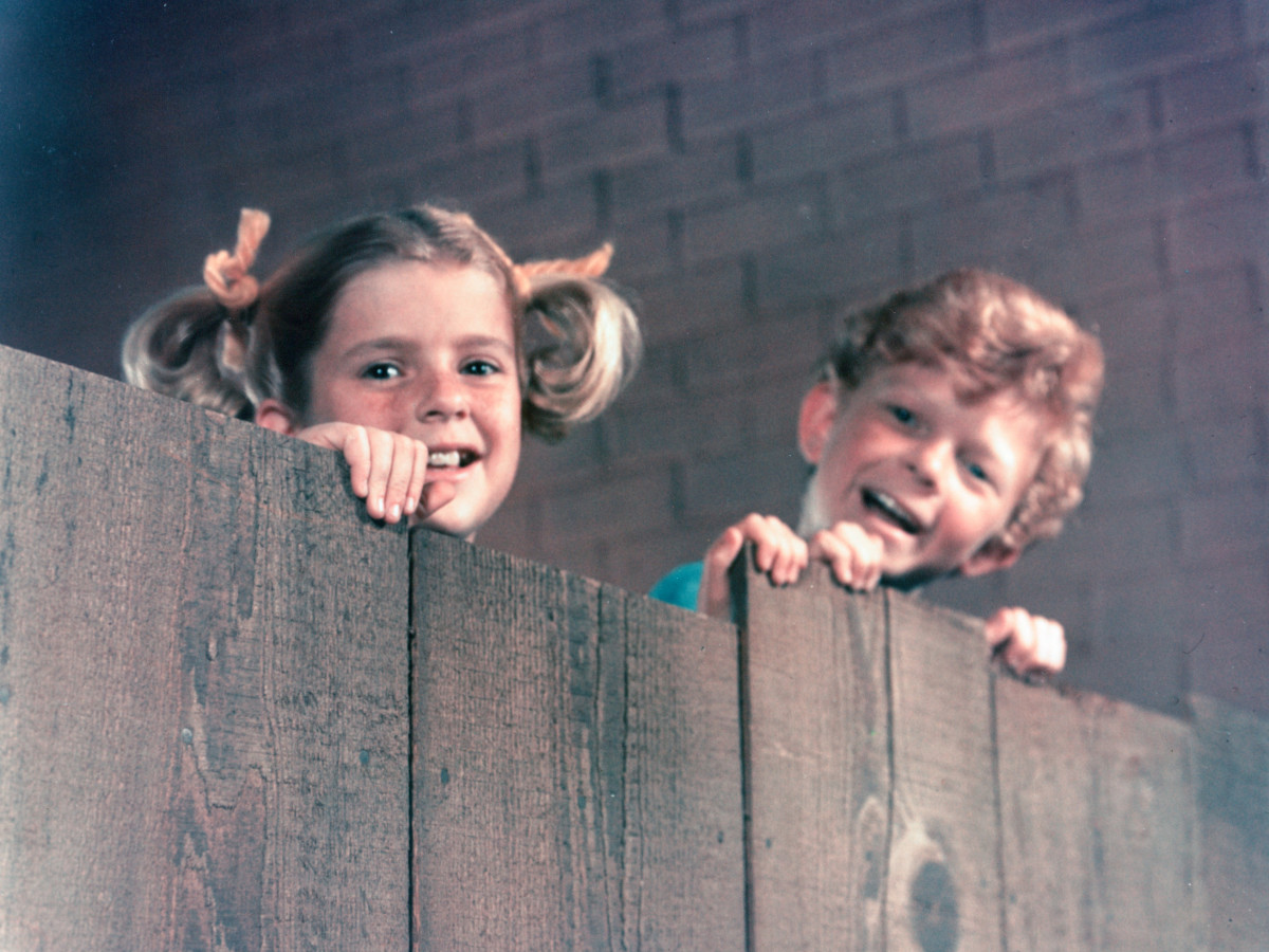 Beloved '60s Child Star Johnny Whitaker Makes Rare Remarks About TV Sister  Anissa Jones' Tragic Death - Men's Journal, image size:1200x900