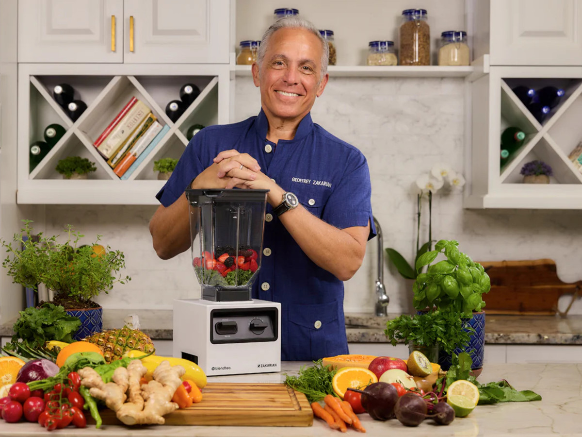 キッチン家電 PETTANblendtec Blendtec and Zakarian's New Blender Delivers Pro-Level Results