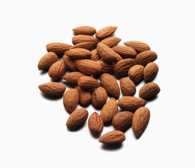 20 Get-Fit Foods for Weight Loss, Dieting, and Building Muscle 51 8 almonds