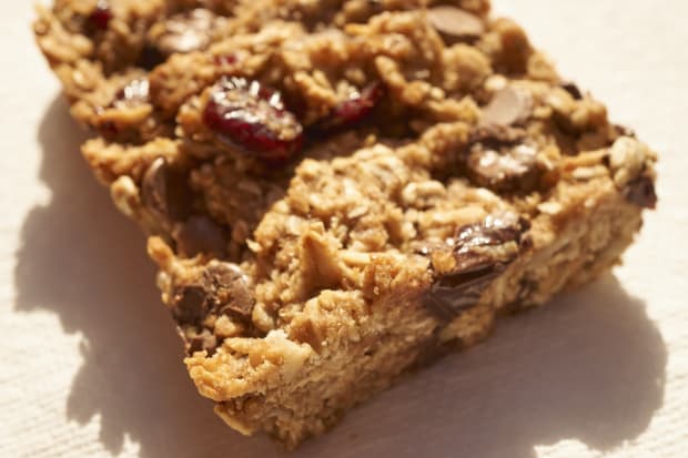 Decoding Protein Bars: How to Pick the Right One