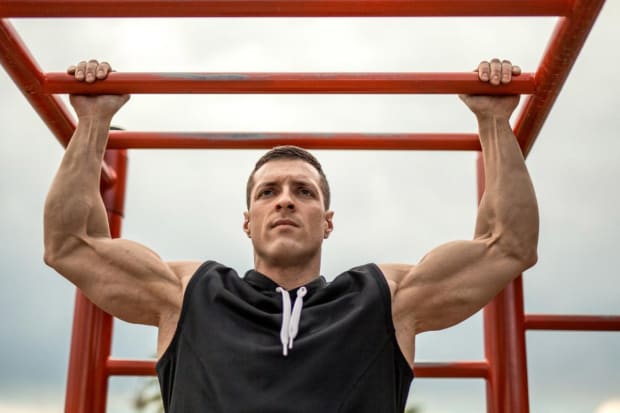 10 Ways to Build Muscle Faster 21 3 focus on compound