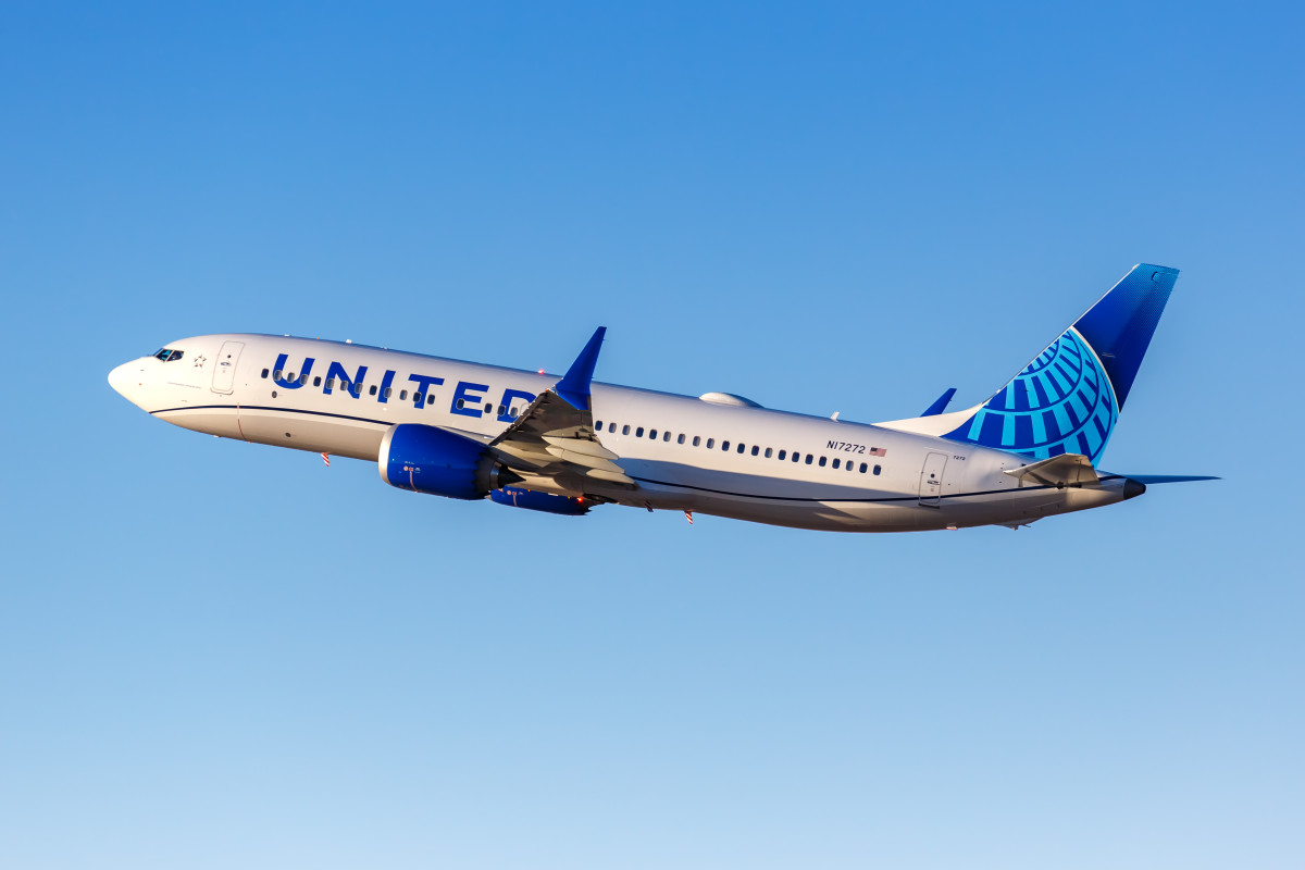 United Flight U-Turns After Messy Toilet Mishap Stinks Up Cabin