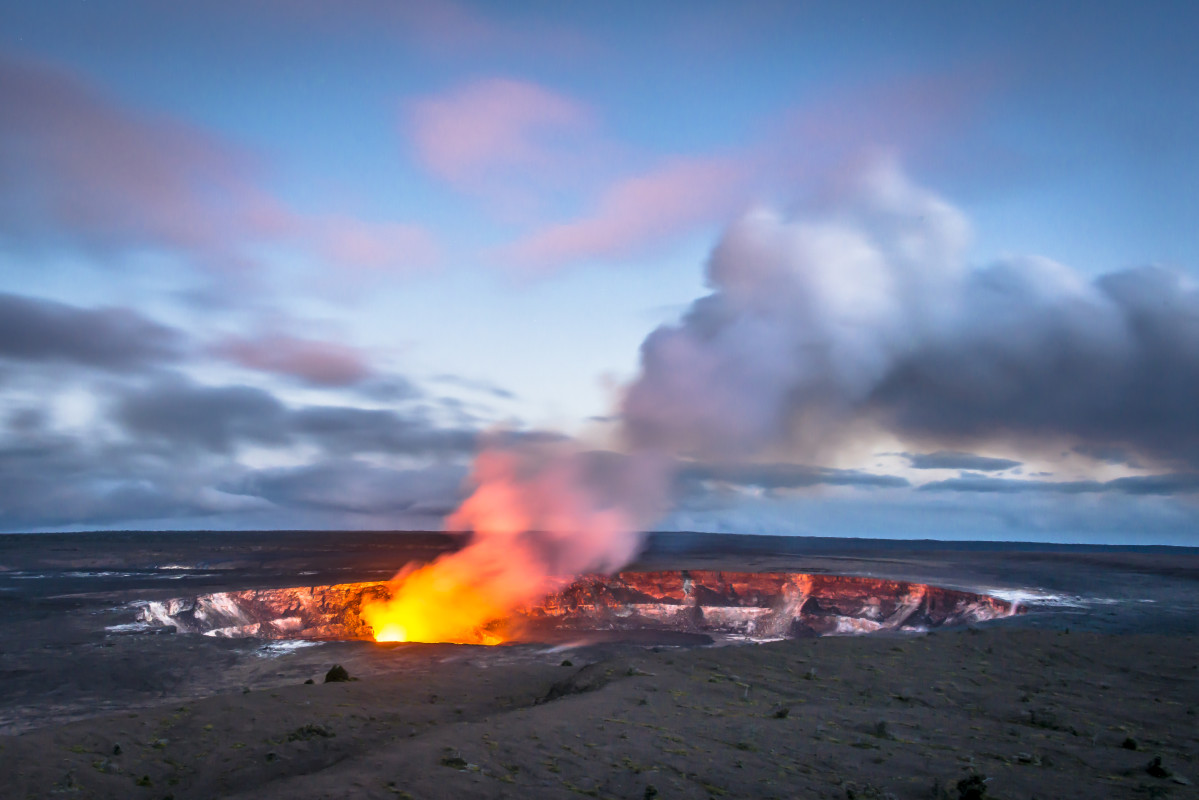 National Park Closes Popular Areas After Earthquakes, Volcanic Eruption Fears