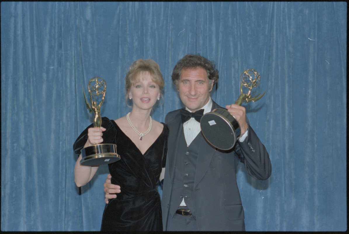 Shelley Long with her Emmy Award