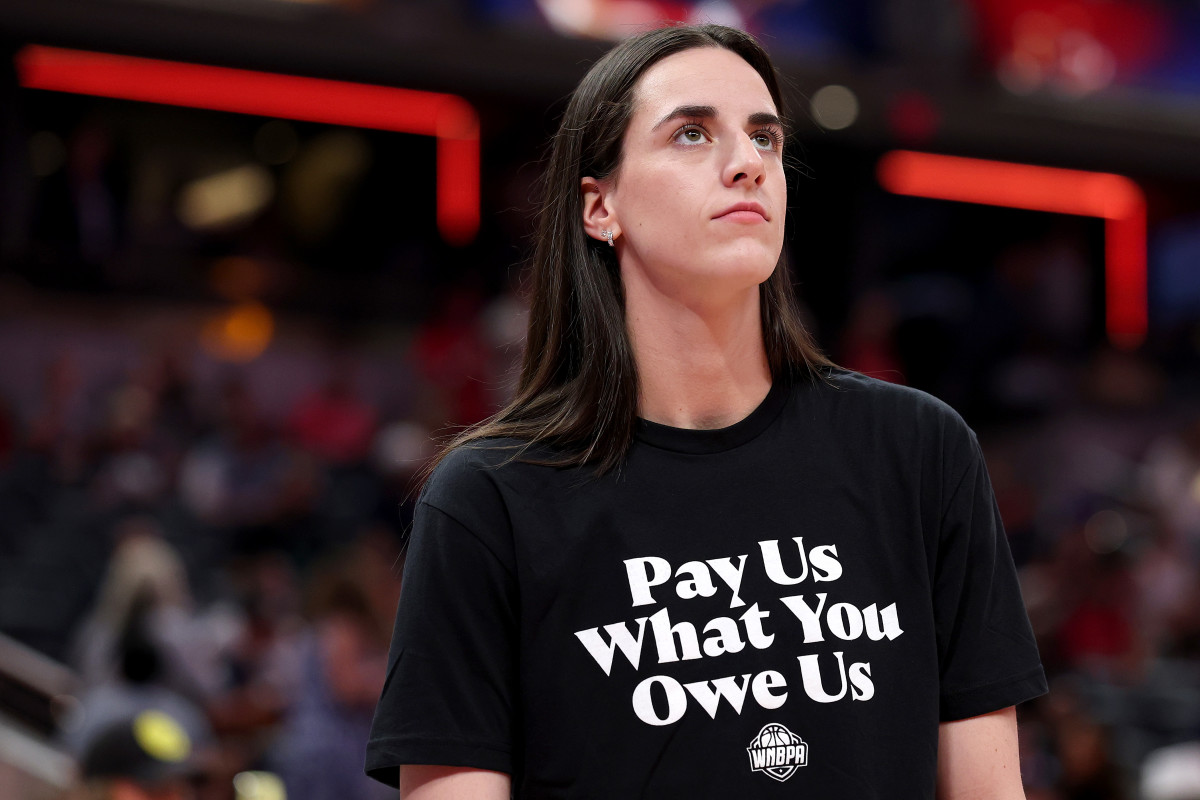 Caitlin Clark nadaljuje z rušenjem rekordov; njena WNBA kartica prodana za 660.000 dolarjev
