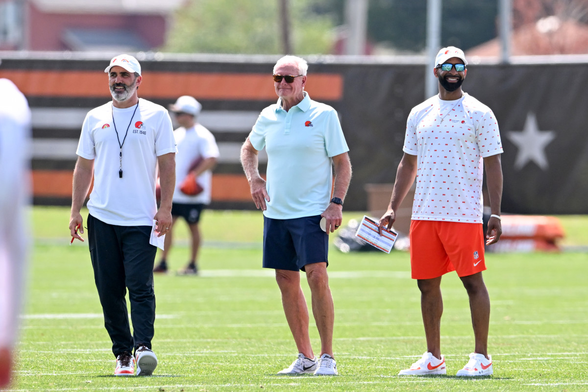 Lastnik Brownsov Jimmy Haslam razkril, kdo je izbral Shedeurja Sandersa