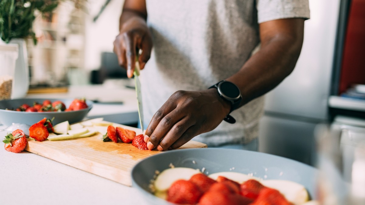 Uživajte v minimalno predelani hrani in izgubite dvakrat več teže, brez štetja kalorij