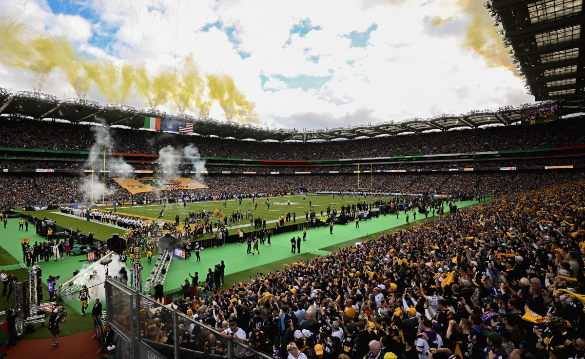 Steelers Issue Statement After Player Jumped, Robbed Before Ireland Game