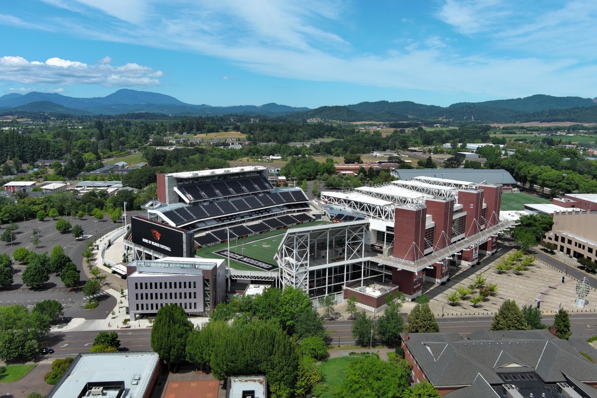 Oregon State odpustil glavnega trenerja Trenta Braya po začetku sezone z izkupičkom 0-7