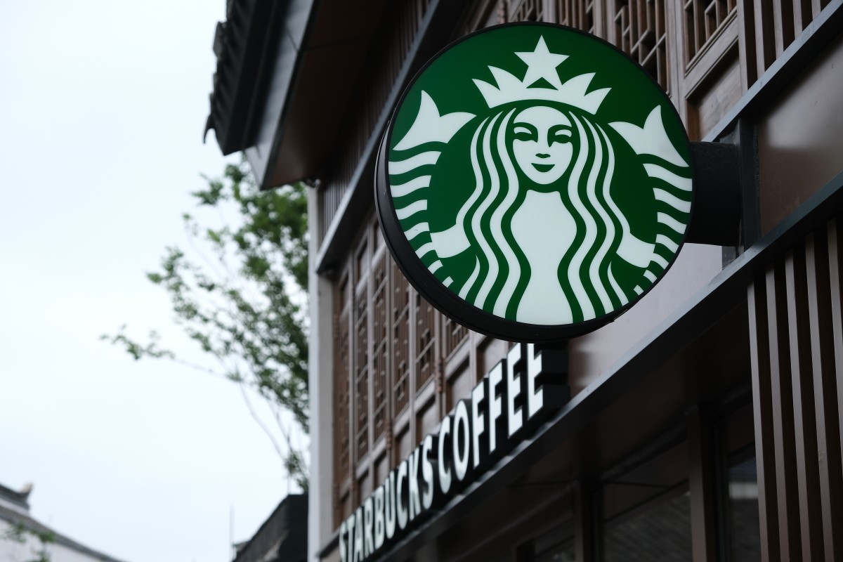 These Are Starbucks' Hours for Thanksgiving This Year