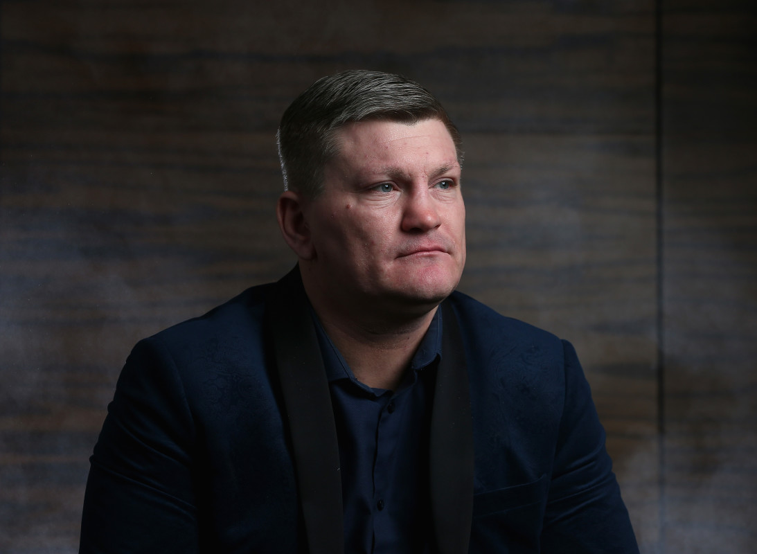 Ricky Hatton umrl zaradi samomora, potrdila preiskava