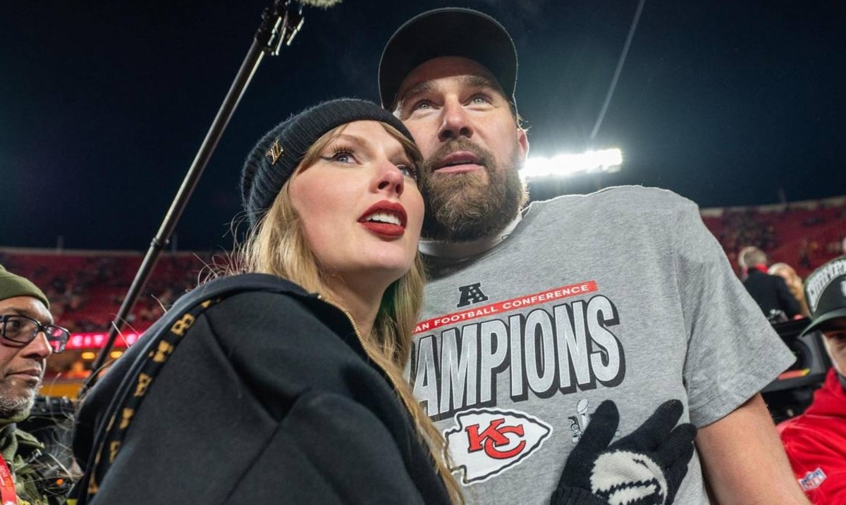 Travis Kelce Made One Request to Chiefs About Taylor Swift Relationship