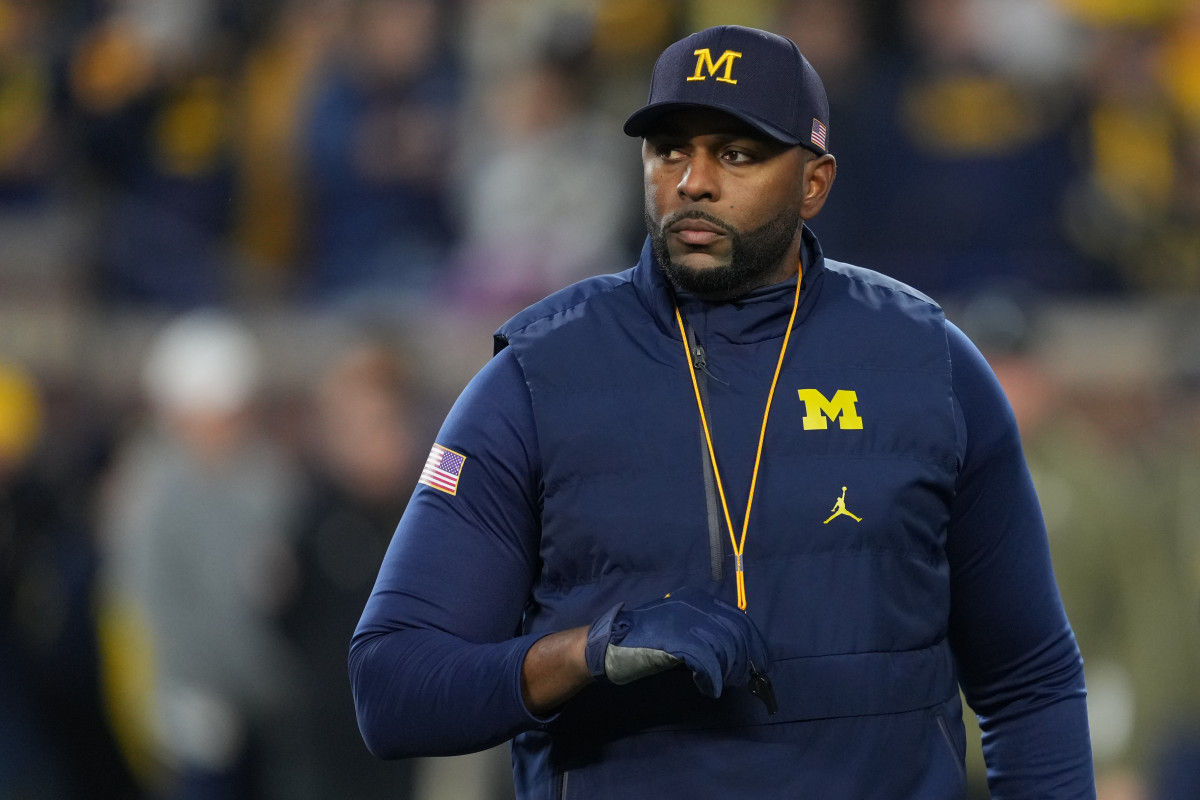 Sherrone Moore, nekdanji trener Michigana, obtožen vloma in zalezovanja, razkrite dodatne informacije