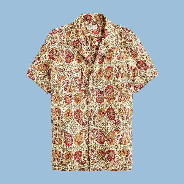 How I Rebuilt My Summer Wardrobe for $103 at J.Crew 29 j crew short sleeve paisley shirt