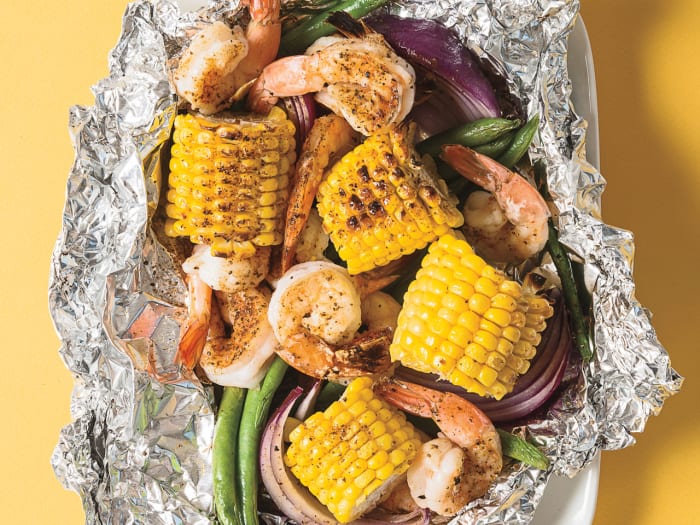 How to Make Cajun Grilled Shrimp and Vegetable Packets Men's Journal