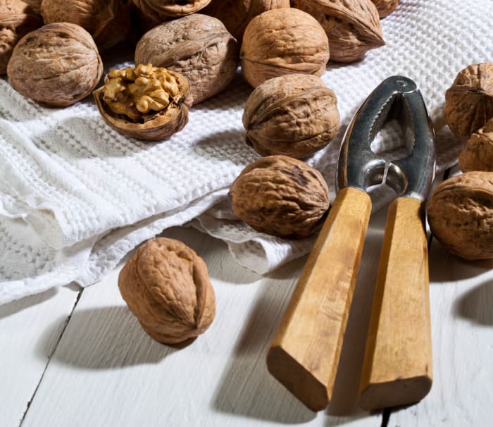 The Health Benefits of Walnuts Men's Journal