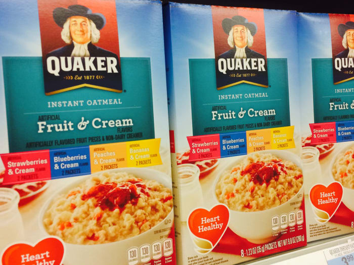 Healthiest Oatmeal What's Healthiest SteelCut, Rolled, or Instant Oats? Men's Journal