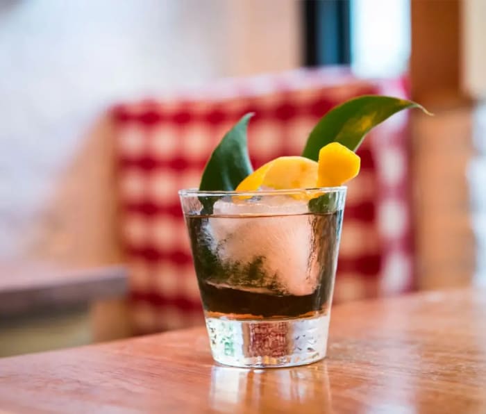 Best Irish Whiskey Cocktails to Sip on St. Patrick's Day Men's