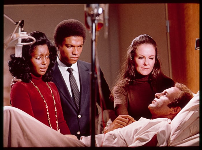 Billy Dee Williams and James Caan in 