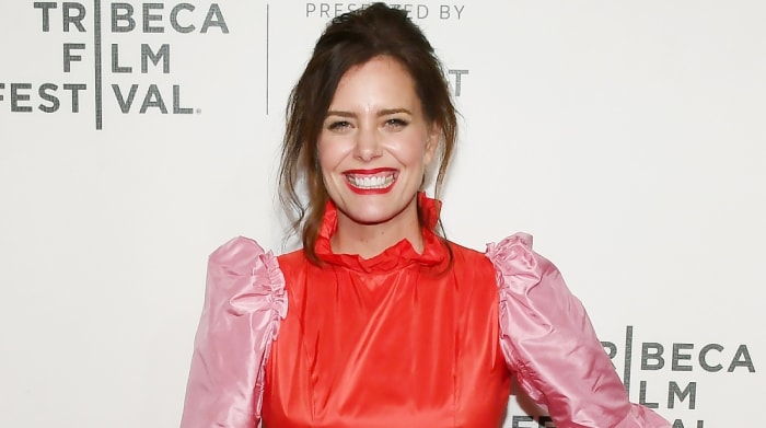 Ione Skye Shares Last Text Exchange With Matthew Perry - Men’s Journal