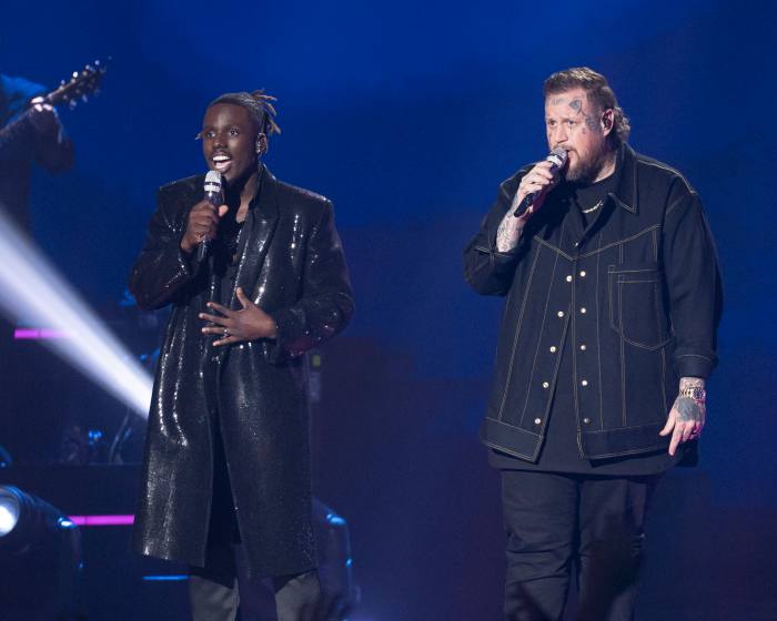 Jelly Roll And Jamal Roberts Move Audience With Emotional ‘American Idol’ Performance Jamal Roberts Amazes Fans With Jelly Roll Performance
