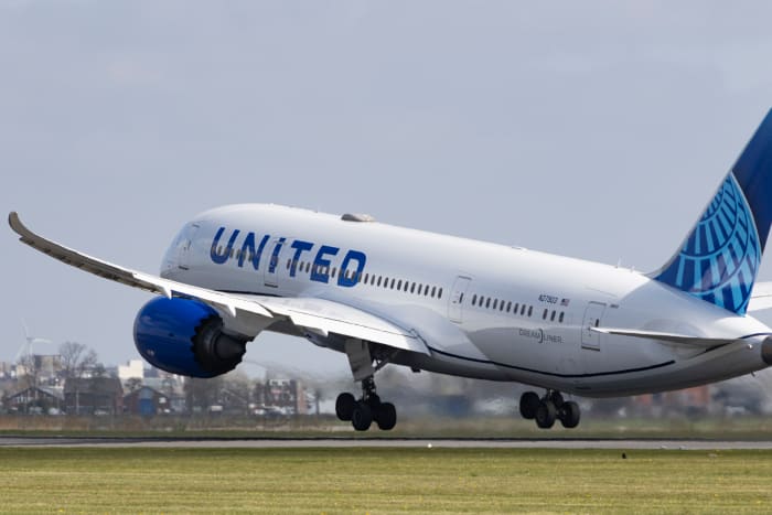 United Airlines Announces Big Flight - United Airlines Boeing 787 Dreamliner Departs From Amsterdam Schiphol Airport 