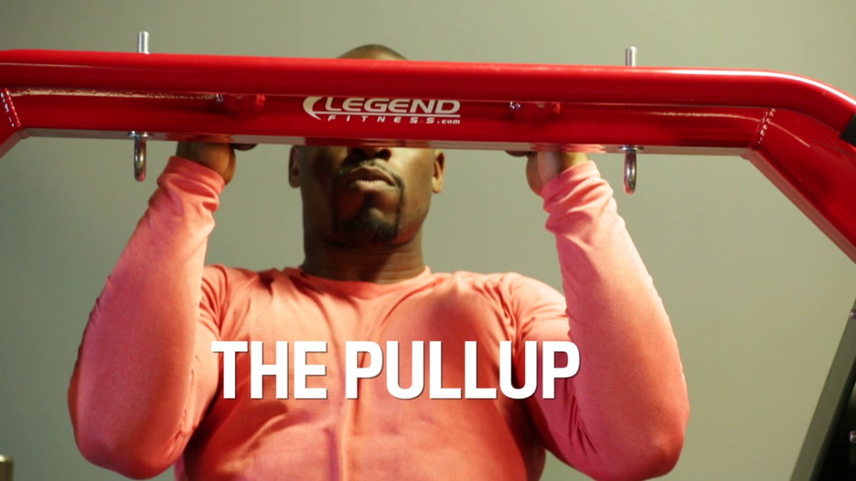 Power Up with Vernon Davis Pullups