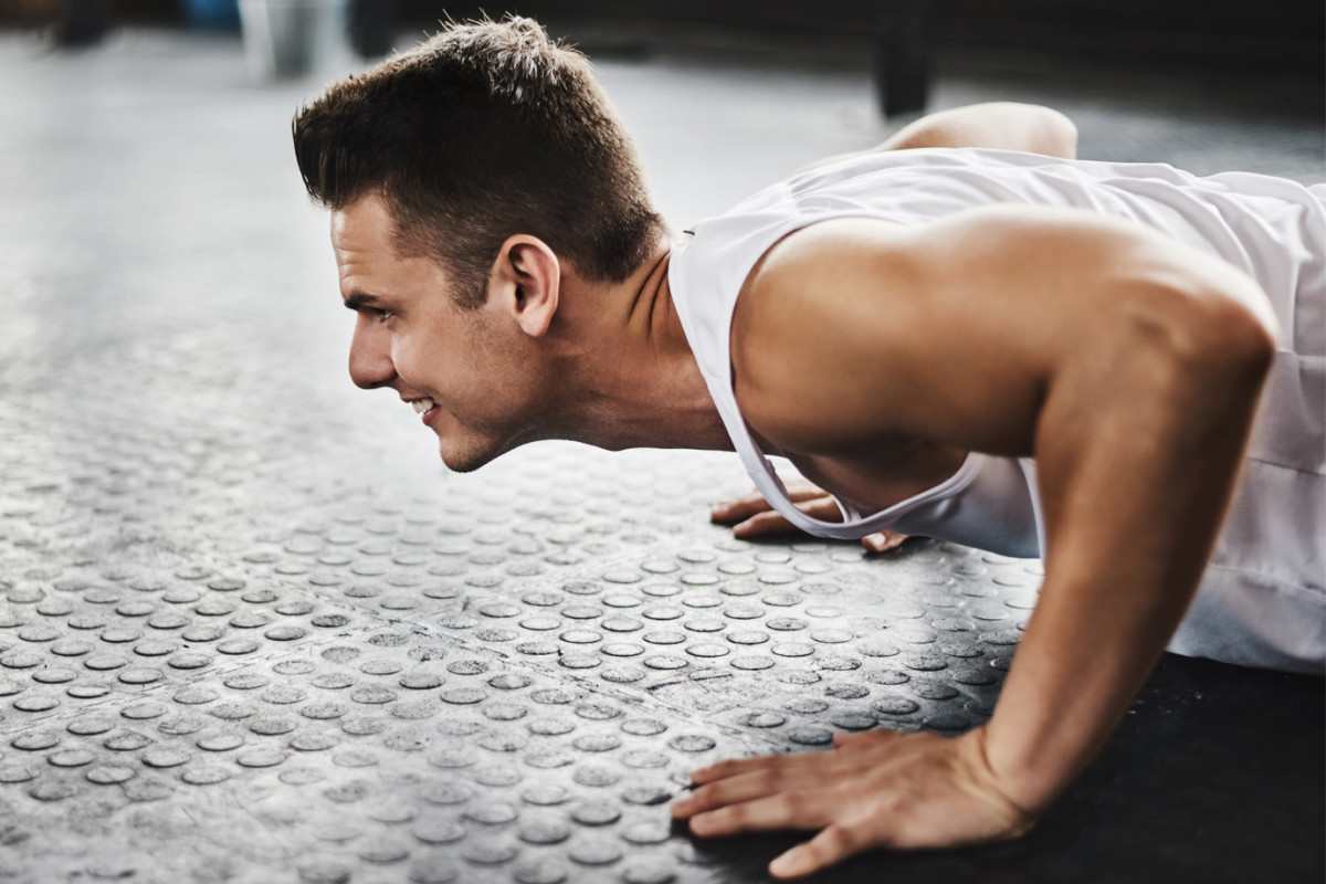 The 15-Minute Three-Move Bodyweight Workout For T-Shirt Muscle