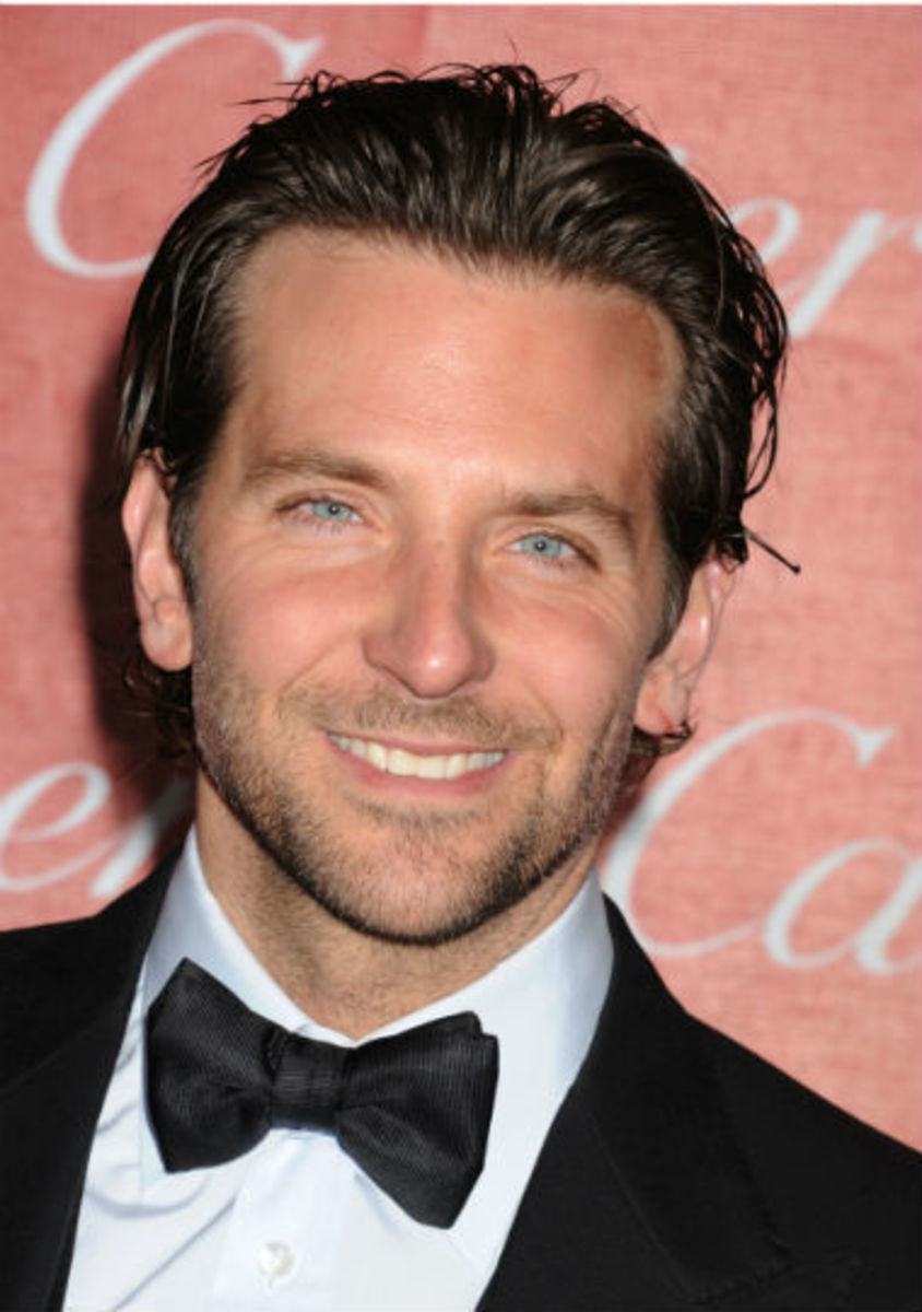Bradley Cooper Is a Real Smooth Operator