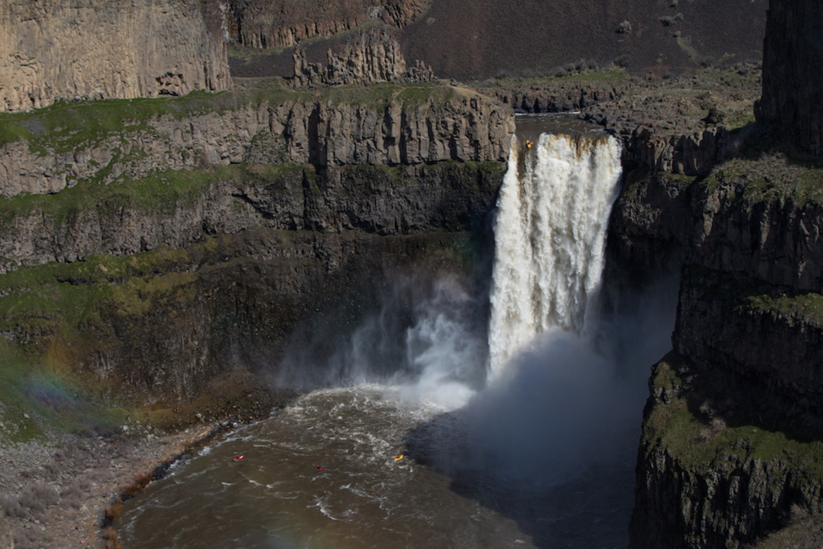 189Foot Palouse Falls Run by Kayaker Knox Hammack Canoe & Kayak