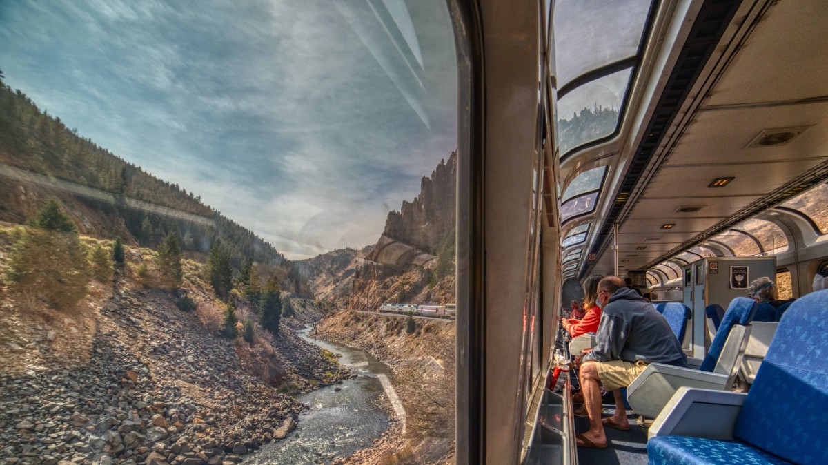 Amtrak's USA Rail Pass Offers a Month of Travel for 300 Men's