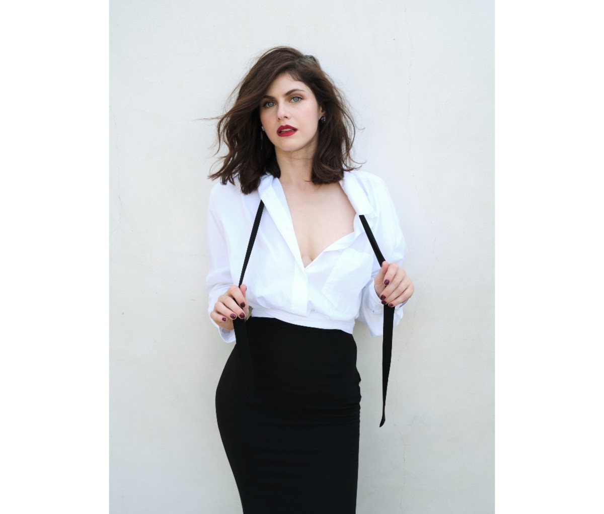 Alexandra Daddario on Obeying Her Instincts and 'White Lotus' - Men's  Journal