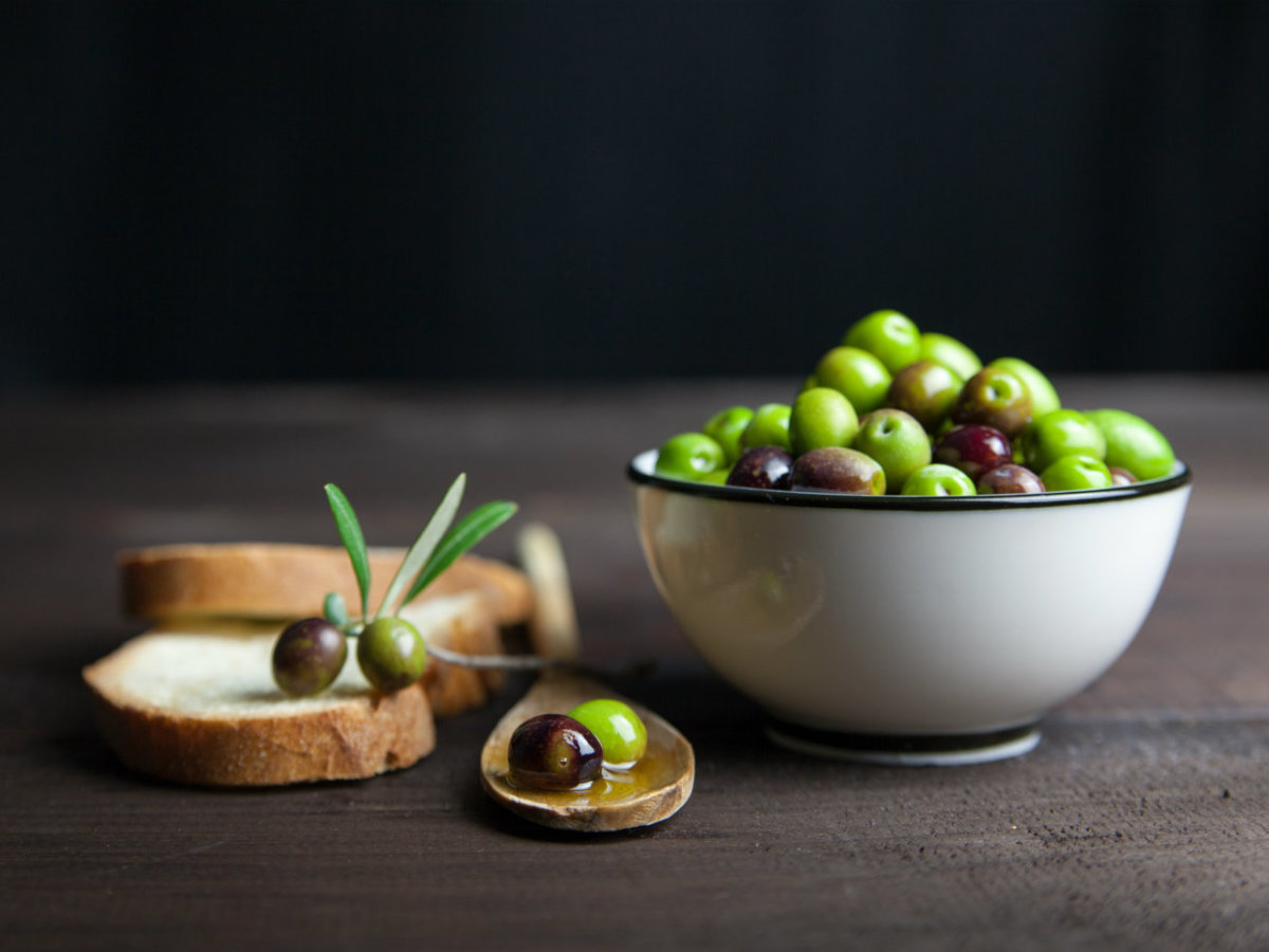 Researchers Discover Why Olive Oil Helps Fight Weight Gain, Diabetes