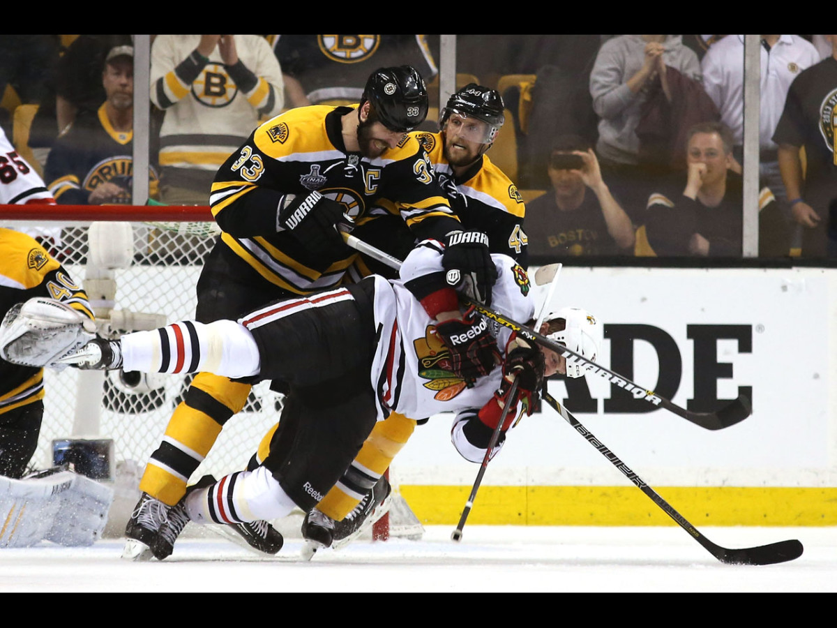 Watch: Is This the Worst Fight in Hockey History? - Muscle & Fitness