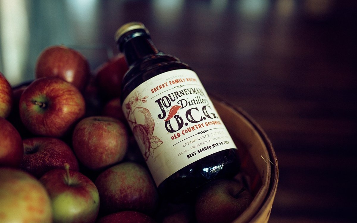 10 Unique Spirits and Liqueurs for Cocktails Men's Journal Men's